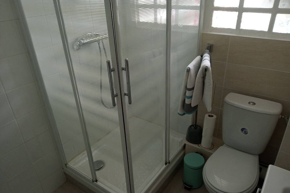 Appartement entier, Appartement T3 lumineux 50 m² Hypercentre avec balcon 700m de la mer in Saint-Nazaire, Côte d'Amour