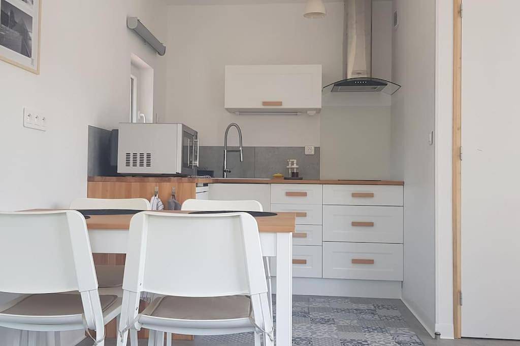 Appartement entier, One-Bedroom Apartment in Coupvray, Seine-et-Marne