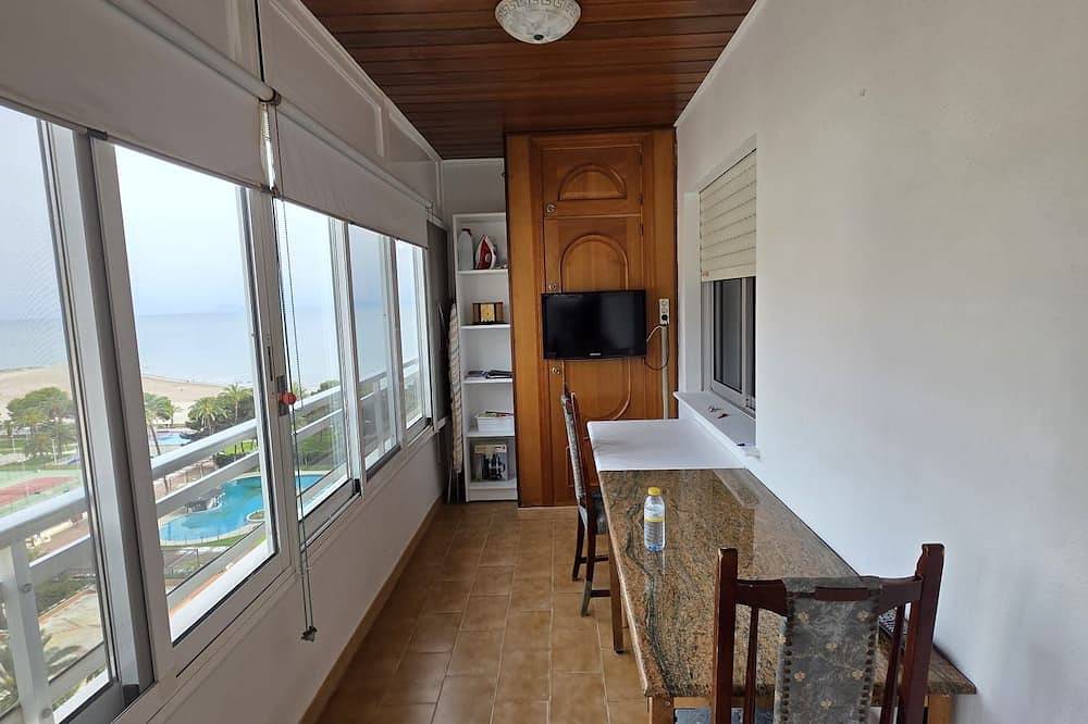Ganze Wohnung, Penthouse With Ocean Views, Quiet Setting, 2-Minute Walk To The Beach in Platja de Sant Antoni (Cullera), Cullera