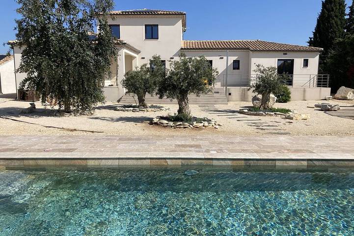 Villa pour 9 personnes, avec Terrasse et Jardin à Arles
