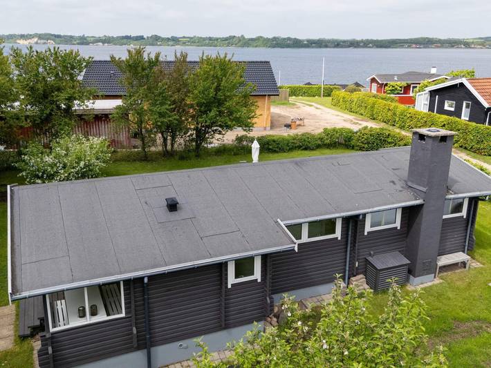 Ferienhaus für 4 Personen, mit Terrasse in Hvalpsund