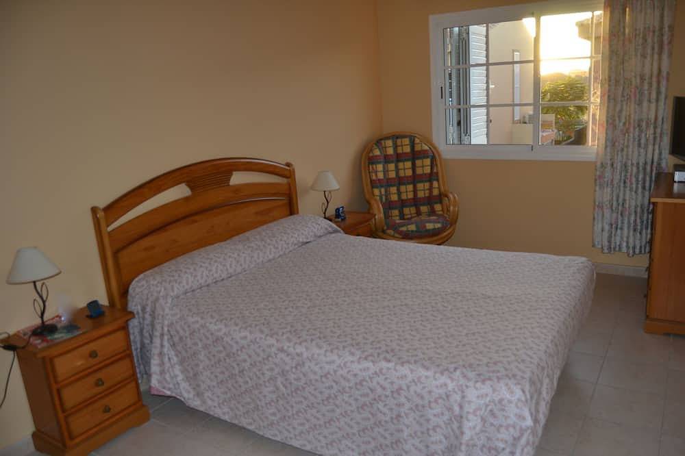 Nice duplex, comfortable, and located in quiet area in Maspalomas, San Bartolomé de Tirajana