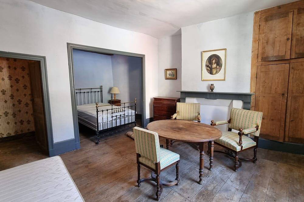Large 200 m2 house with garden, terraces and courtyard. Florac Center. in Florac-Trois-Rivières, Cévennes