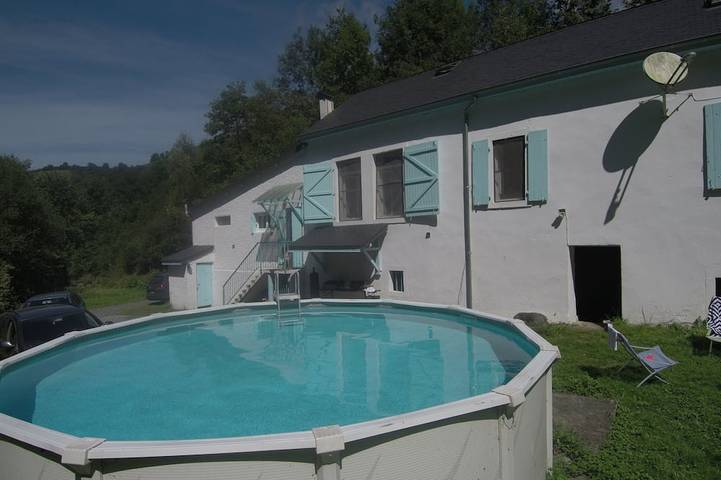 Location de vacances pour 12 personnes, avec Terrasse et Jardin dans vallée d'Aspe