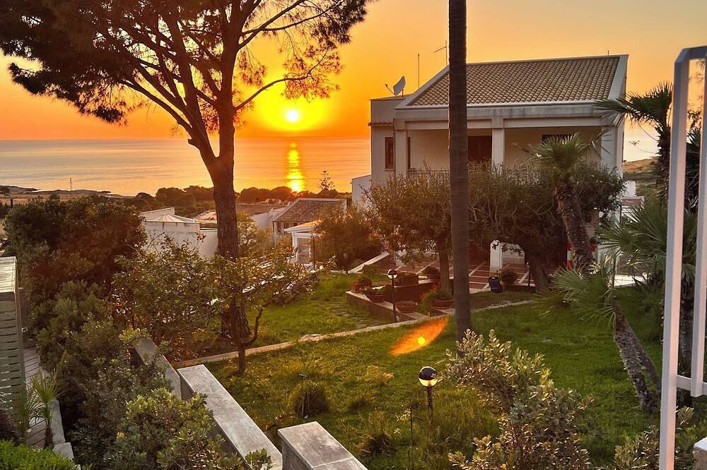 Appartamento intero, Accogliente appartamento fronte mare di macari, vista su monte cofano in Macari, San Vito Lo Capo
