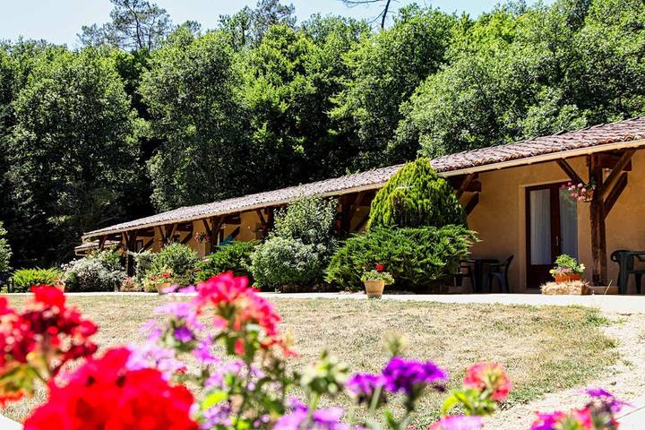 Location de vacances pour 2 personnes, avec piscine et jardin, animaux acceptés à Saint-Pompont - 3