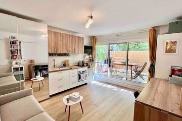 Gîte pour 2 personnes, avec terrasse et jacuzzi à Levallois-Perret