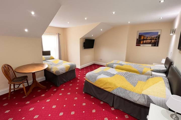 Maison d’hôte pour 7 personnes, avec terrasse ainsi que jardin et vue à Liverpool - 2