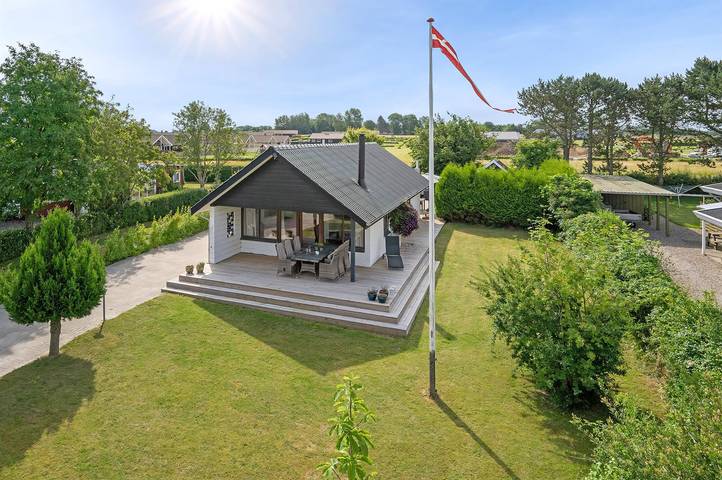 Villa for 5 personer, med terrasse og have i Bogense