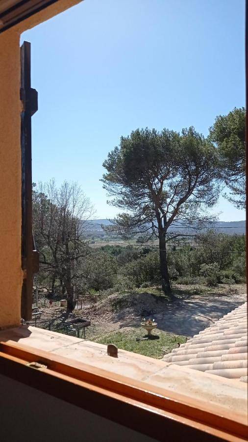 Chambre d’hôte pour 2 personnes, avec piscine ainsi que vue et jardin