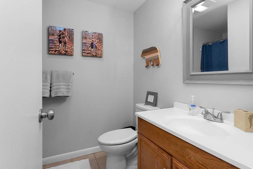 Peaceful Ivy Ridge - w/waterfalls, hikes + hot tub! in Lake Toxaway