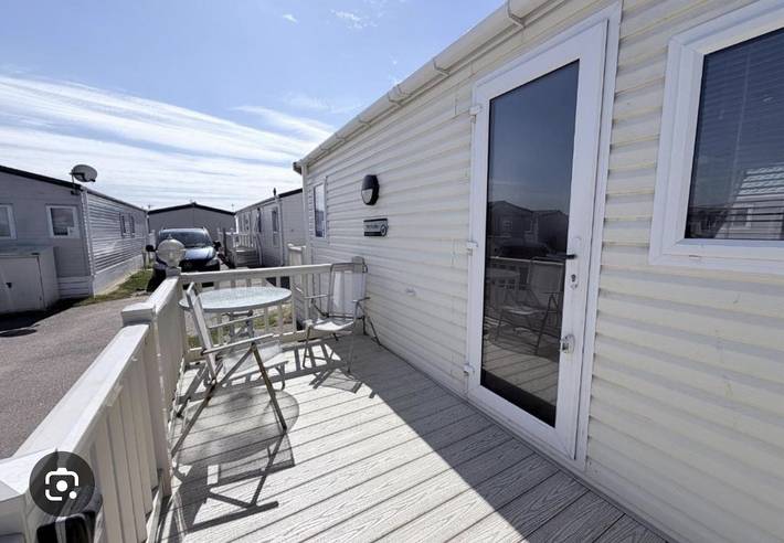 Glamping for 8 people in Suffolk