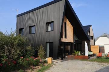 Gîte pour 8 personnes, avec jardin et terrasse dans Plage Kerfontaine