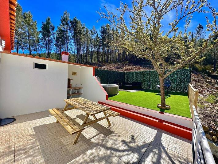 Casa de férias para 5 pessoas, com Jacuzzi e Terraço e ainda Jardim and Vista em Município de Oleiros