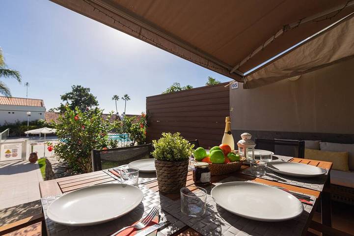 Chalet für 5 Personen, mit Pool und Garten sowie Balkon - 1