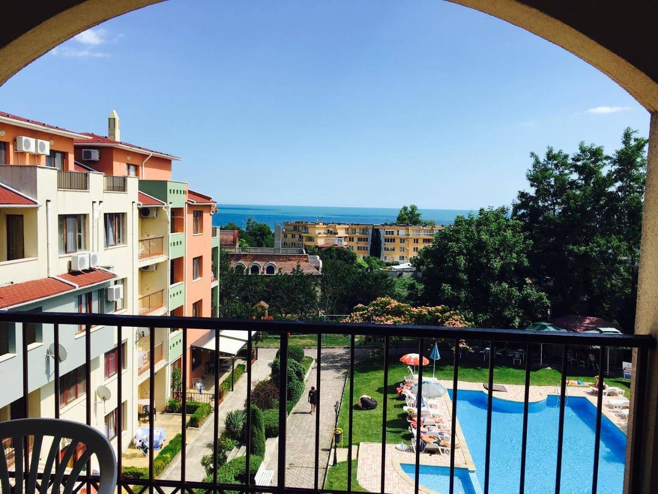 Two-Bedroom Apartment with Balcony in Varna (Bulgarie), Varna (oblast)