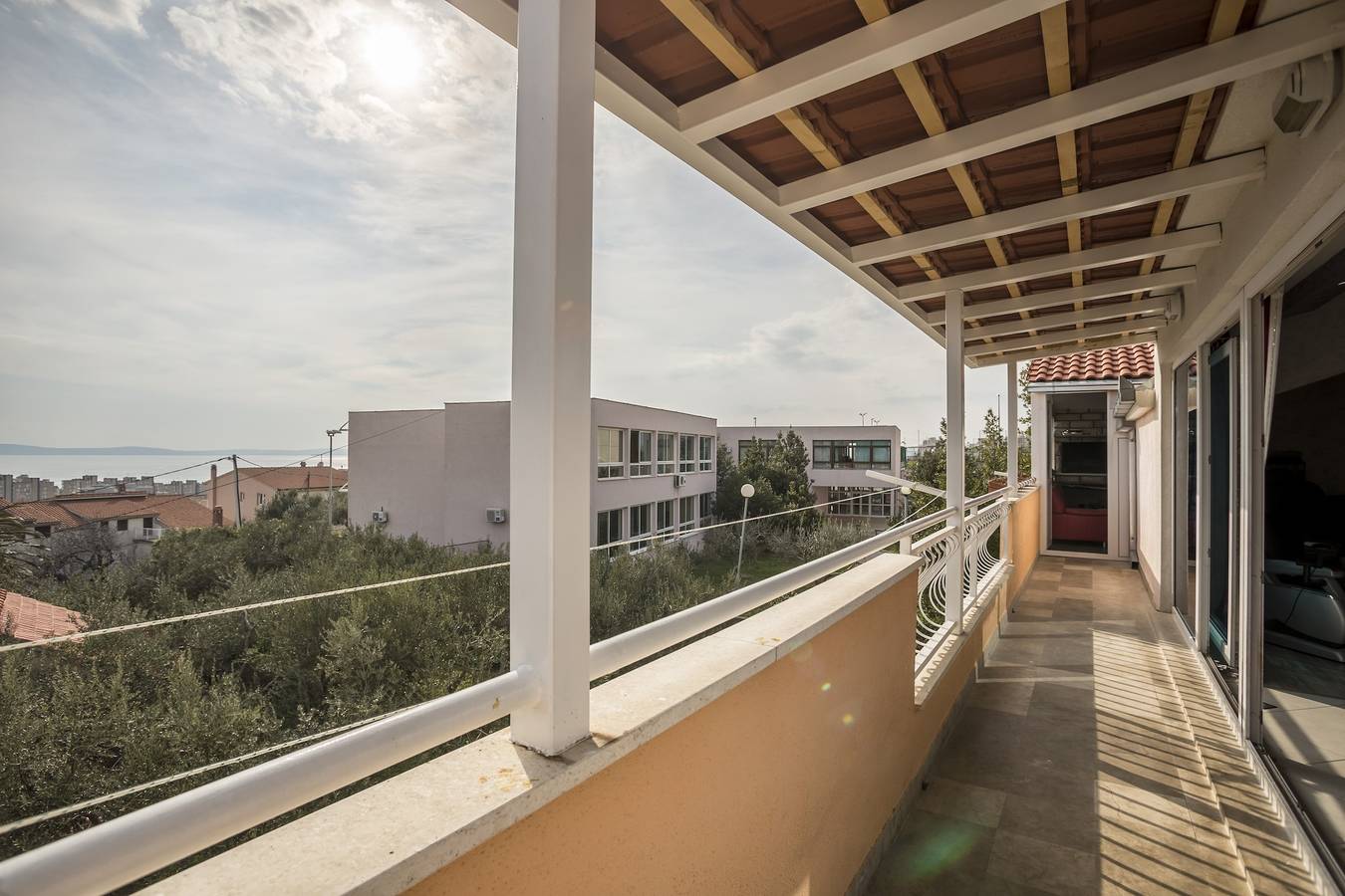 Appartamento intero, Luxury spacious apt near Znjan beach w sea view in Spalato, Regione spalatino-dalmata