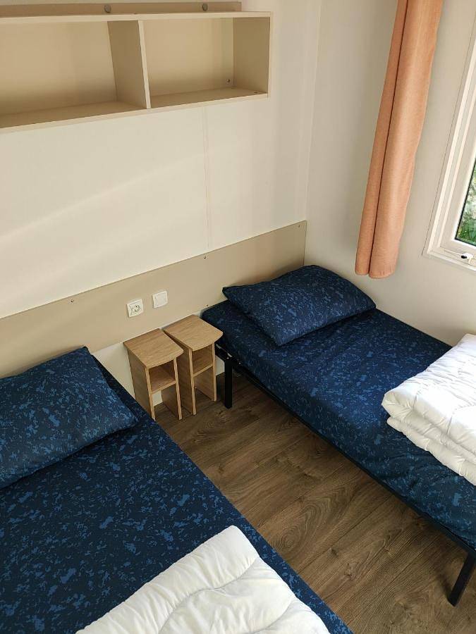 Camping für 4 Personen, mit Terrasse und Garten in Renesse