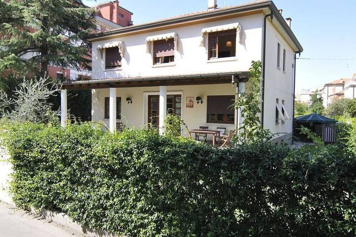 Appartement de vacances pour 3 personnes, avec jardin