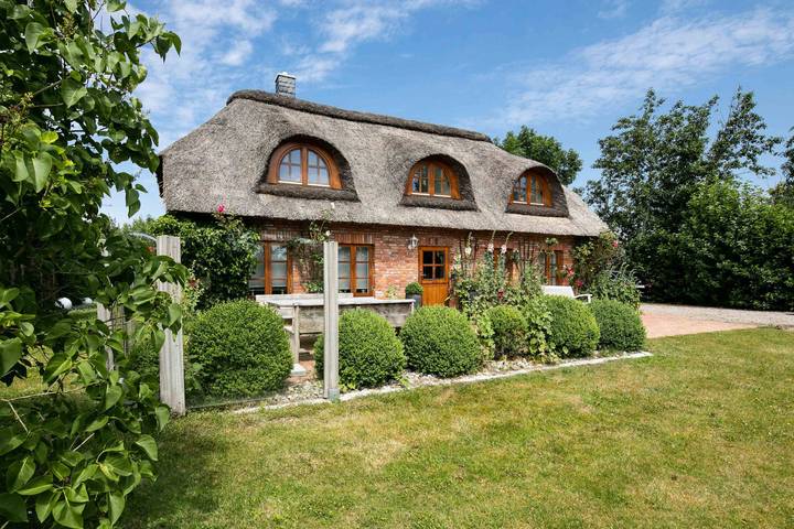 Ferienhaus für 7 Personen, mit Terrasse und Garten sowie Sauna in Tating - 2