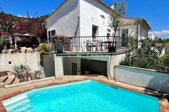 Ferienhaus für 8 Personen, mit Pool in Genova