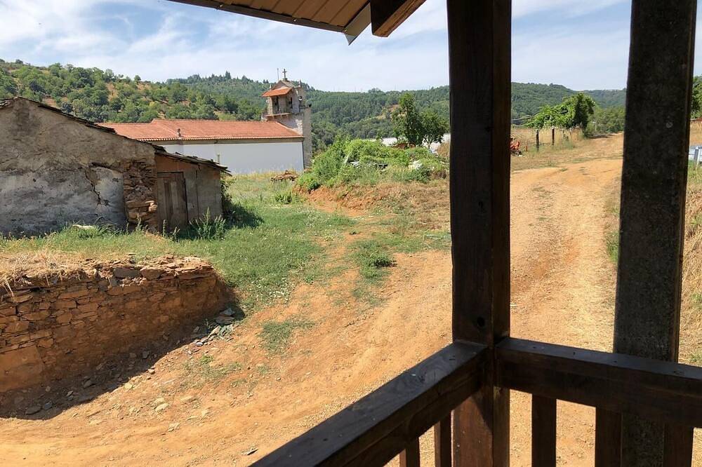 Charming 2-bedroom house with Ac and Wifi in lovely Rabal, foto 15