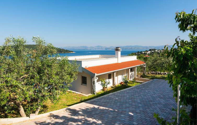 Gemütliche Ferienwohnung mit Meerblick, Terrasse, WLAN und Parkplatz in Necujam in Necujam, Solta