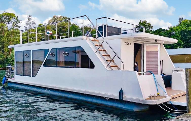 Hausboot für 4 Personen, mit Garten und Terrasse sowie Seeblick an der Müritz - 3