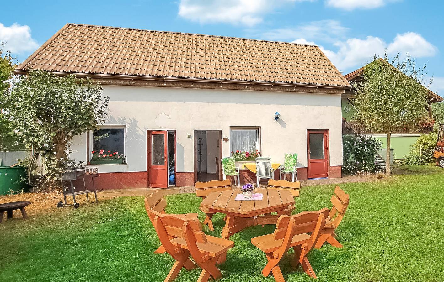 Luxus-Wohnung in Luckow - Terrasse, Parkplatz & TV in Luckow, Vorpommern Greifswald