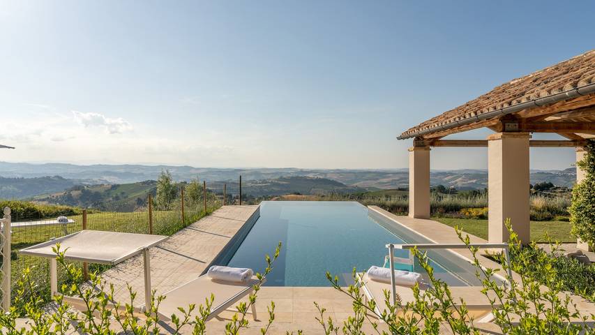 Villa Dianella 8+2, Emma Villas in Monterubbiano, Provincia di Fermo