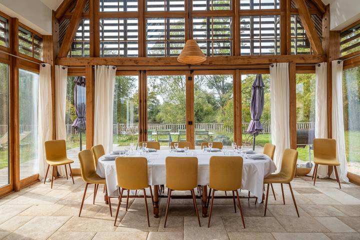 Location de vacances pour 8 personnes, avec terrasse, animaux acceptés à Ambillou