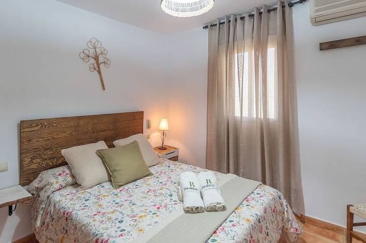 Location de vacances pour 8 personnes, avec jardin à Casabermeja - 2