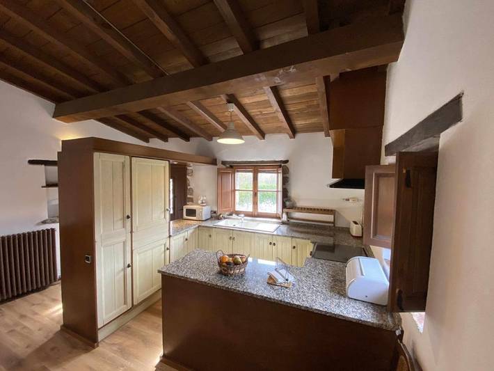 Casa rural para 12 personas, con jardín y piscina en Ripollès - 2