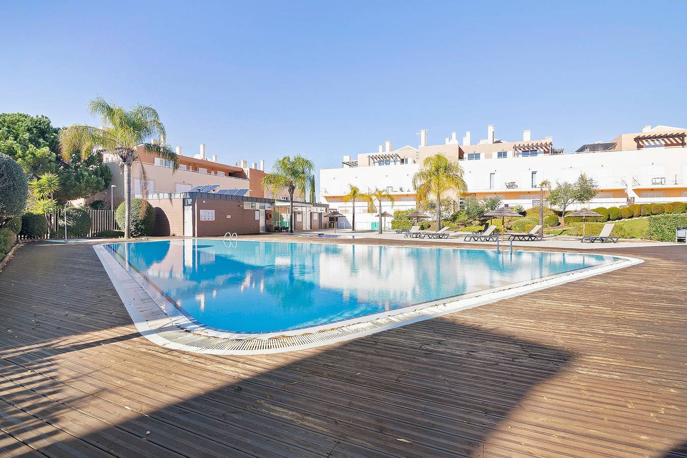 Apartamento entero, Apartamento 'Dúplex - Cabanas Garden' con piscina compartida, Wi-Fi y aire acondicionado in Cabanas de Tavira, Conceição e Cabanas de Tavira