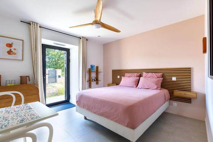 Maison d’hôte pour 2 personnes, avec Terrasse et Jardin à Saint-Lyphard