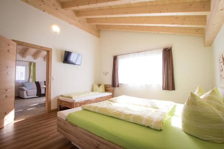Apartamento entero, Apartamento 'Steinwender' con vistas a la montaña y terraza en Nauders am Reschenpass in Nauderer Berge, Nauders