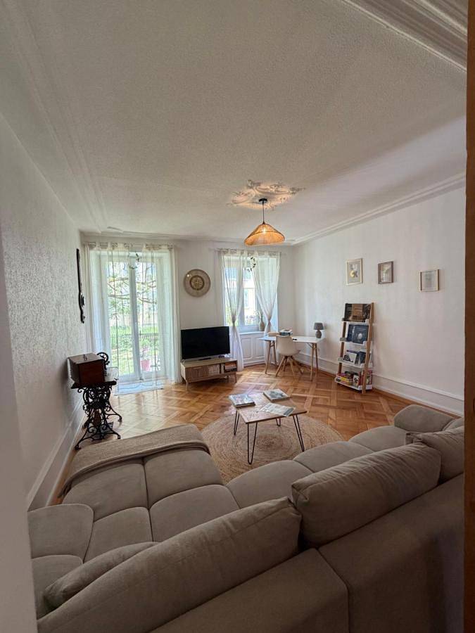 Gîte pour 6 personnes, avec Terrasse et Jardin à La Chaux-de-Fonds - 3