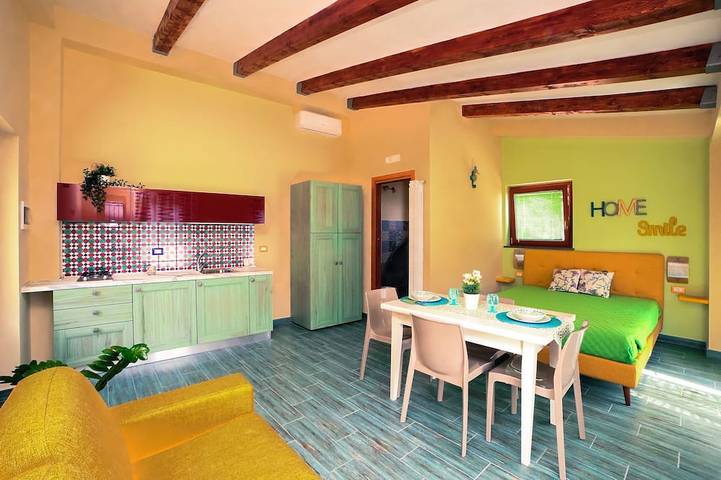 Appartamento intero, Monolocale Catarì: dormire in un limoneto panoramico in Costiera Amalfitana! in Pontone, Scala