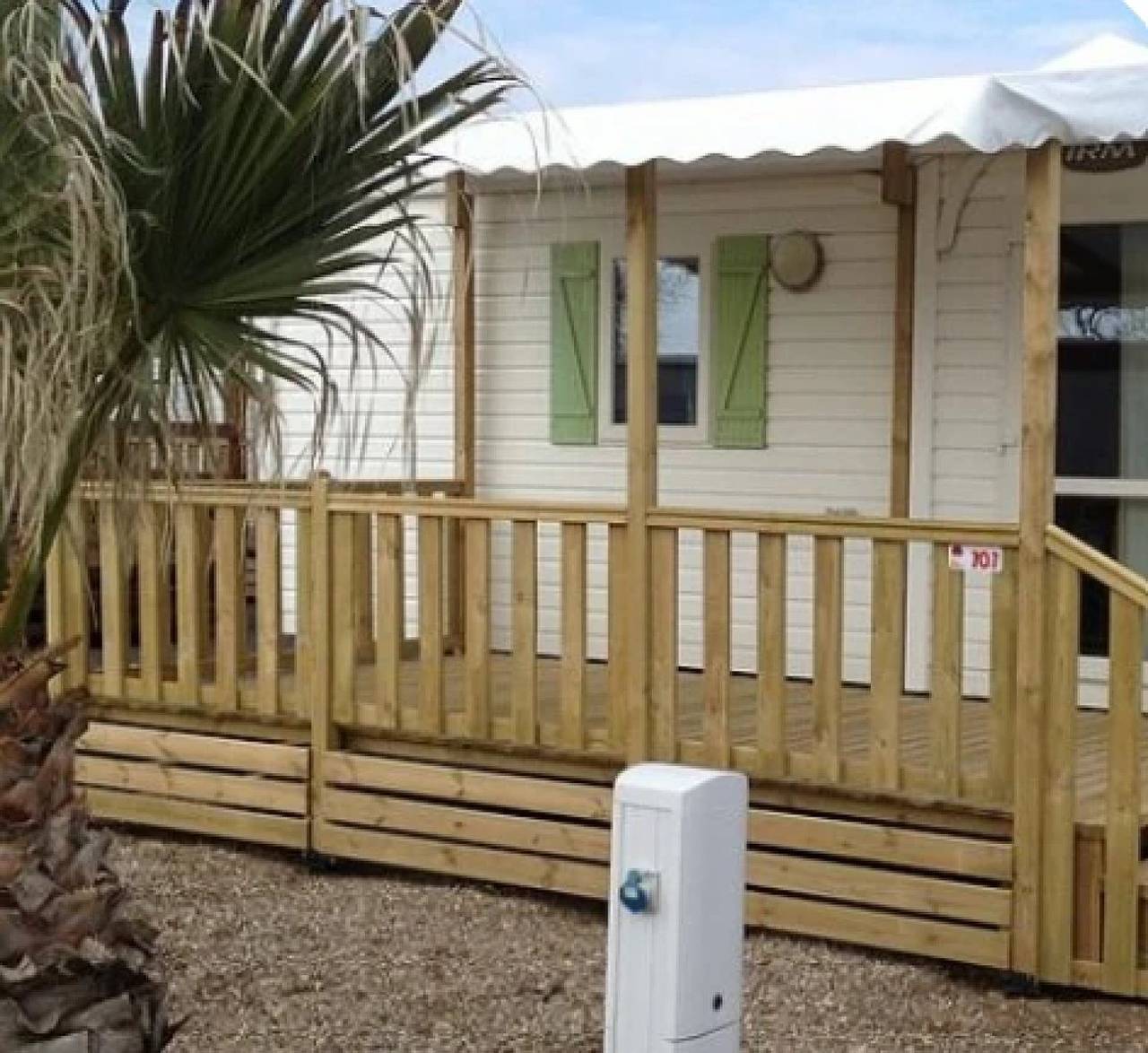 Zecamping 4 étoiles mobil-home Tv Bbq clim 16m2 in Sérignan, Côte méditerranéenne (France)