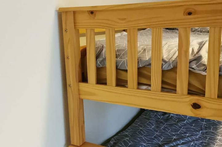 West Stret Retreat.  Cozy 2 bedroom house near shops and train station. in Dover, Kent