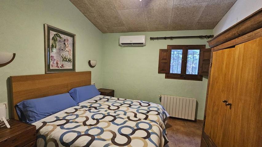 Maison de campagne pour 25 personnes, avec piscine et jardin, animaux acceptés à Sils - 2