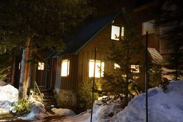 Log Cabin for 8 Guests in Government Camp, Mount Hood, Picture 2