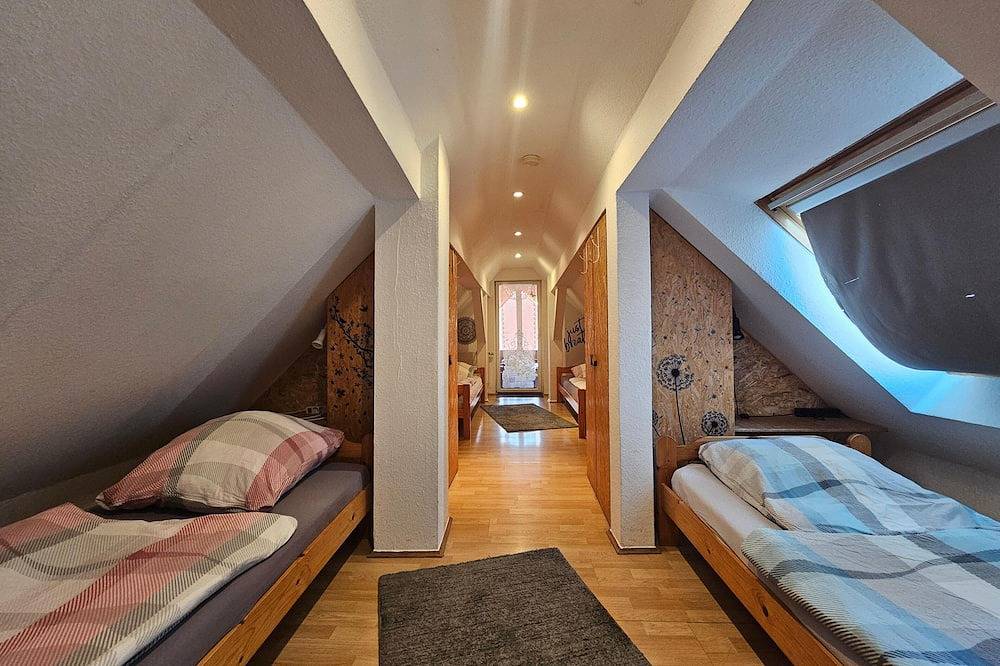 Ganze Wohnung, Fewo O3, 4-6 Personen, 23km bis Frankfurt - Nord in Ober-Mörlen, Wetterau