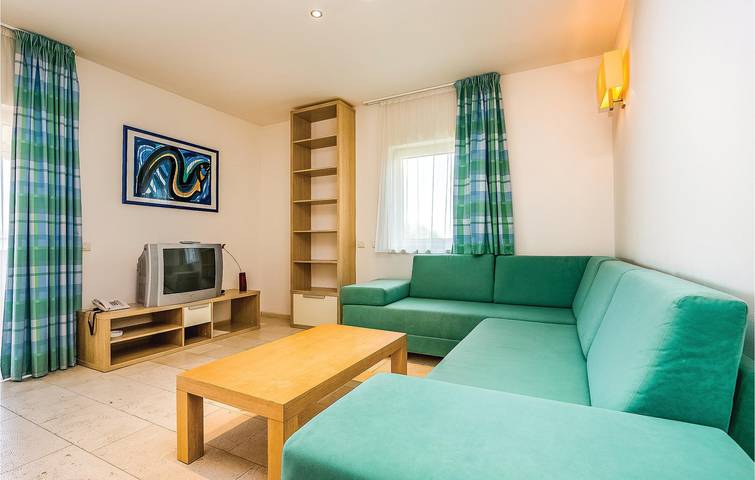 Ferienwohnung für 3 Personen, mit Terrasse und Garten sowie Pool in Selce - 3