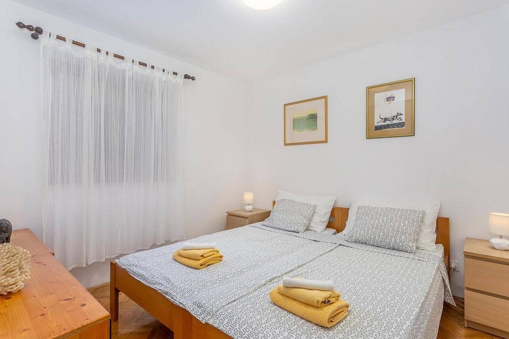 Ganze Wohnung, Schöne Wohnung in Njivice mit Meerblick in Njivice, Krk