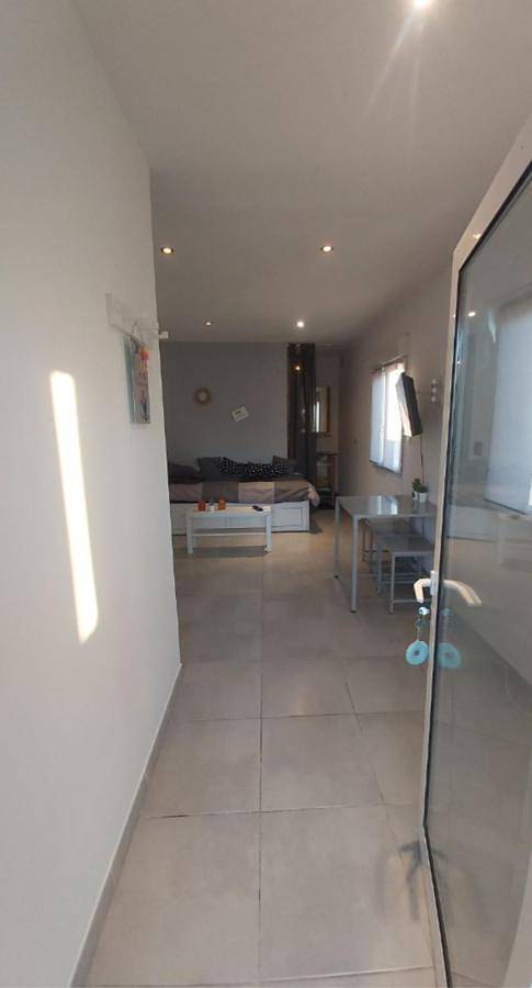 Gîte pour 3 personnes, avec terrasse ainsi que piscine et jardin à Les Pennes-Mirabeau - 4