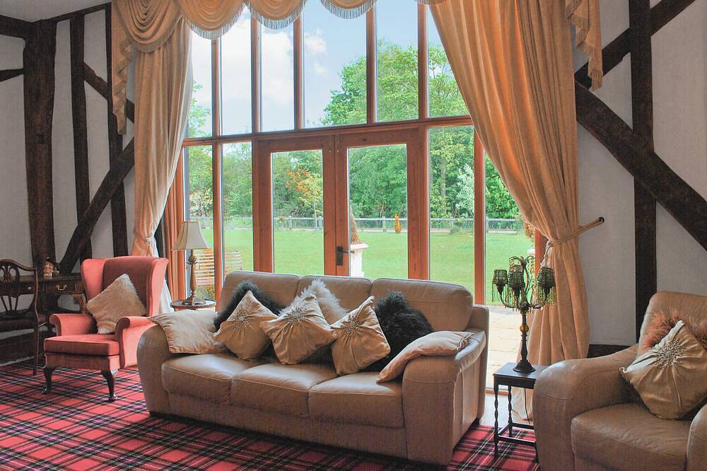 8 bedroom accommodation in Badley, near Needham Market in Suffolk