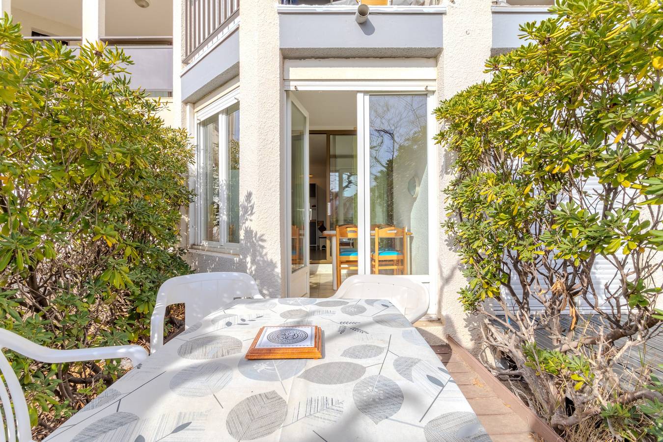 Ganze Wohnung, Ferienwohnung 'Appart T2 30m2 Et Jardinet' mit Seeblick, privatem Pool und privater Terrasse in Le Barcarès, Mittelmeerküste (Frankreich)