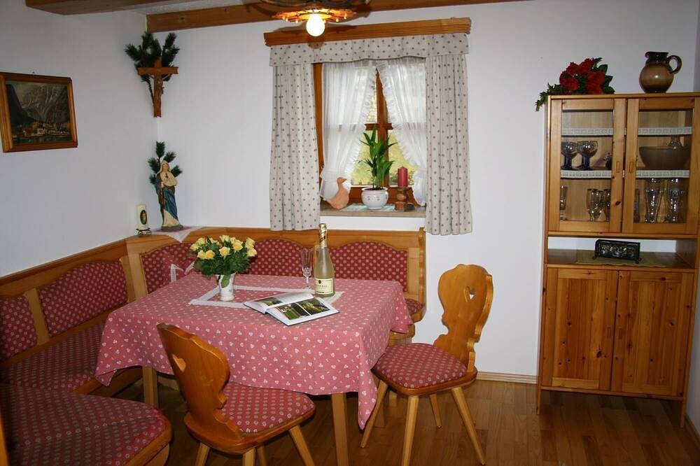 Ferienhaus für 2-4 Pers., 80 m², 2 Sz, Wohnzimmer, Küche mit Essecke, Bk und T in Bischofswiesen, Berchtesgadener Alpen
