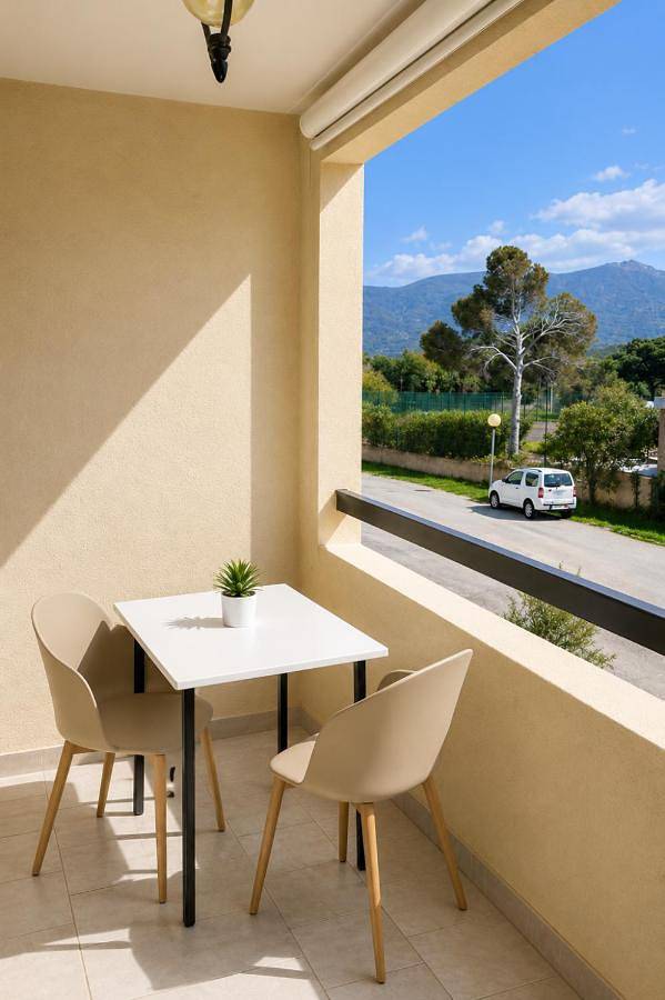 Appartement entier, Résidence Soleil - proche mer et confort in Aregno, Région de Calvi